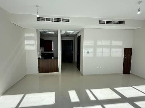 6 dm00998887. jpg
