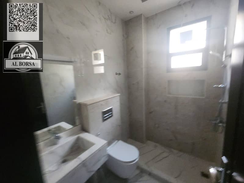 15 f4b580da-117c-4ca0-b7fa-0fa3e0955250. jpg