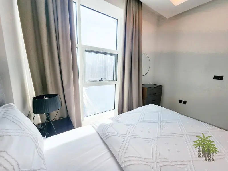 Vacant | Huge 1BR | Burj Khalifa & Canal Views