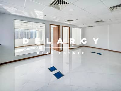 مکتب  للايجار في الخليج التجاري، دبي - مکتب في برج وستبيري 1،ويست بيري سكوير،الخليج التجاري 210000 درهم - 11945743