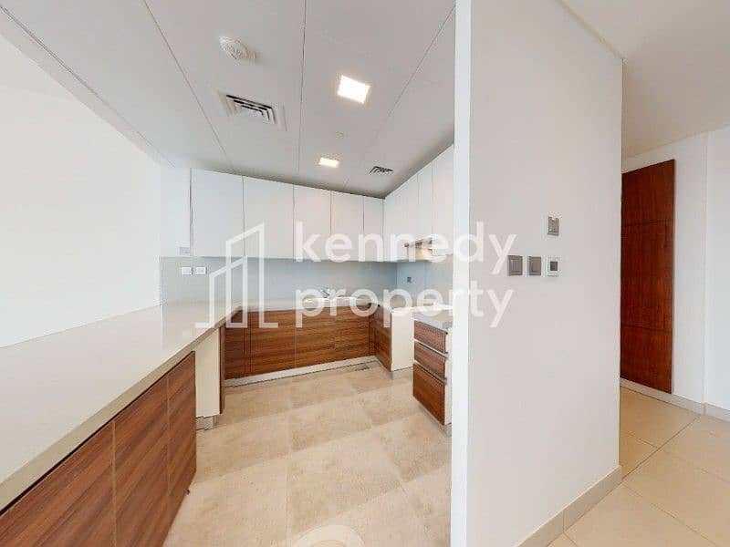 6 30c149f2-9b7b-447e-9fa0-fc913aa2cdf8-photo_5-kitchen (1). jpg