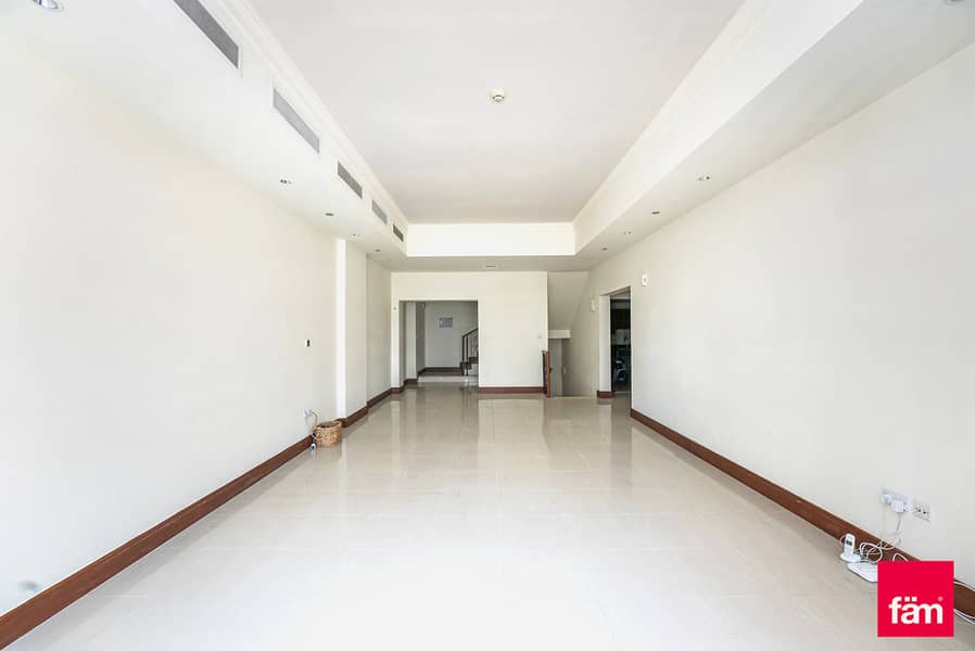 3 Bedrooms | Triplex Townhouse | Private Garage