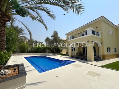 3 Bedroom Villa for Rent in Jumeirah Park, Dubai - Private Pool | Well Maintained | Great Location