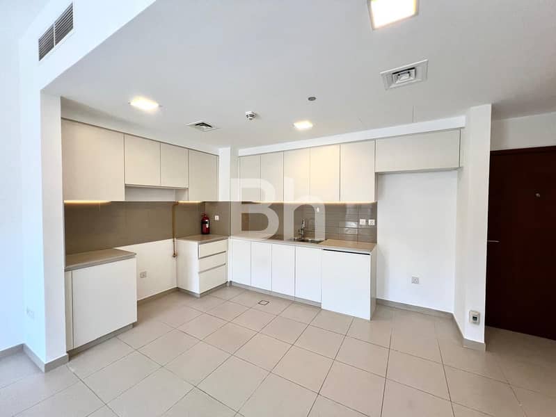 Pool View | Bright and Spacious | Vacant