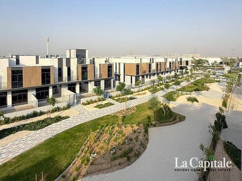 تاون هاوس في مدن الرنيم 2،مدن الرنيم،مدن 3 غرف 3500000 درهم - 11948465