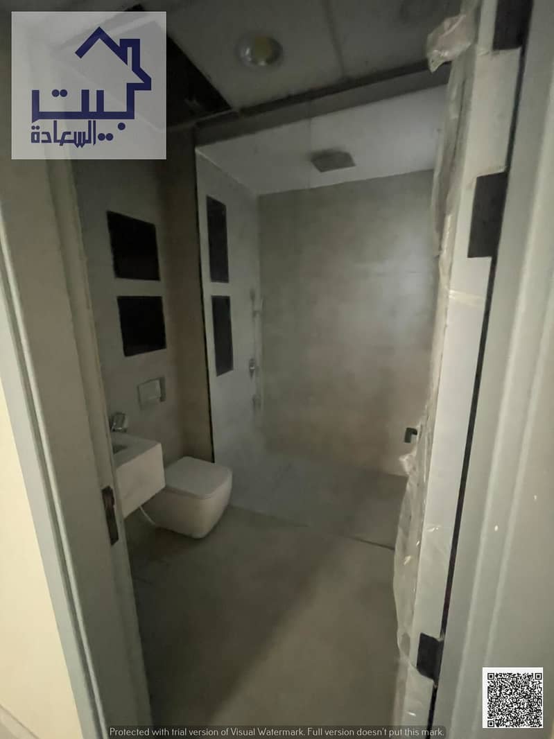 28 db22ff80-973c-4e15-bb16-40ee3a9aea3b. jpg