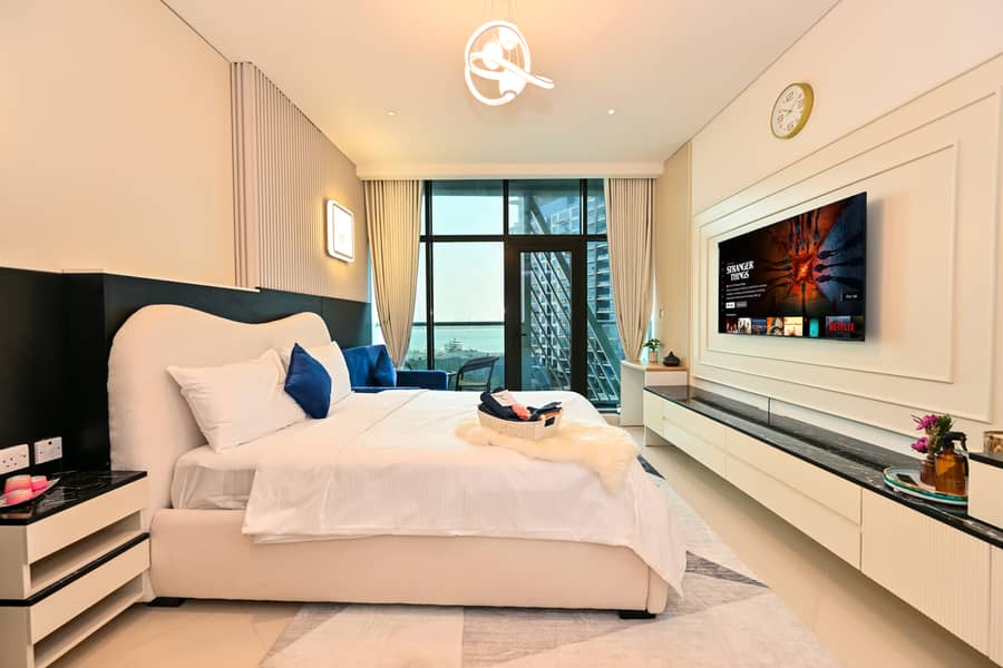 5 Bedroom 1. jpg