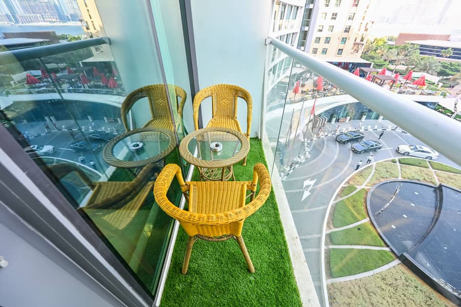 7 Balcony 1. jpg