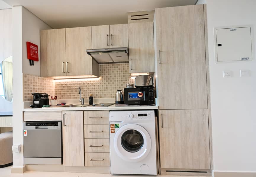 9 Kitchen 2. jpg