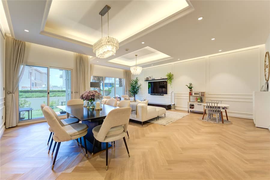 Exclusive | VOT | Upgraded | 3 En suite bedrooms Exclusive | VOT | Upgraded | 3 En suite bedrooms