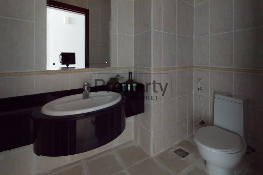 8 U-0451-Dubai-Marina-Elite-Residence-2BR-Bathroom. jpg