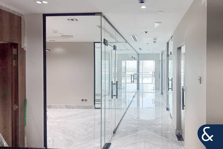 Vacant | Corner Unit | Brand New Fitout