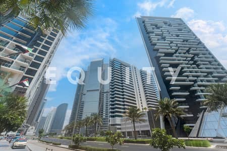 مکتب  للايجار في الخليج التجاري، دبي - مکتب في برج وستبيري 1،ويست بيري سكوير،الخليج التجاري 330000 درهم - 11949301