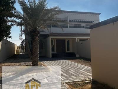 4 Cпальни Вилла в аренду в Бараши, Шарджа - Вилла в Бараши, 4 cпальни, 135000 AED - 11911539
