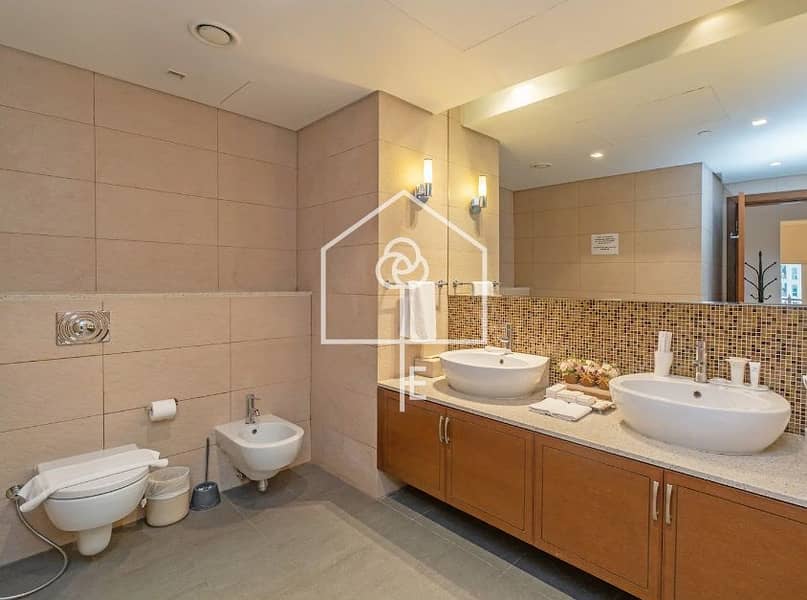 7 bathroom. jpg