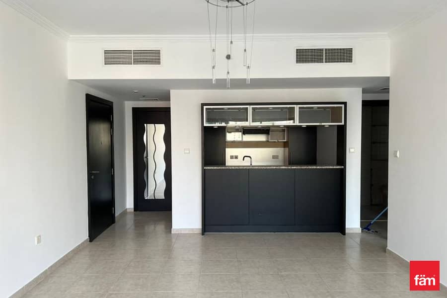 Vacant now | Spacious | Great Location