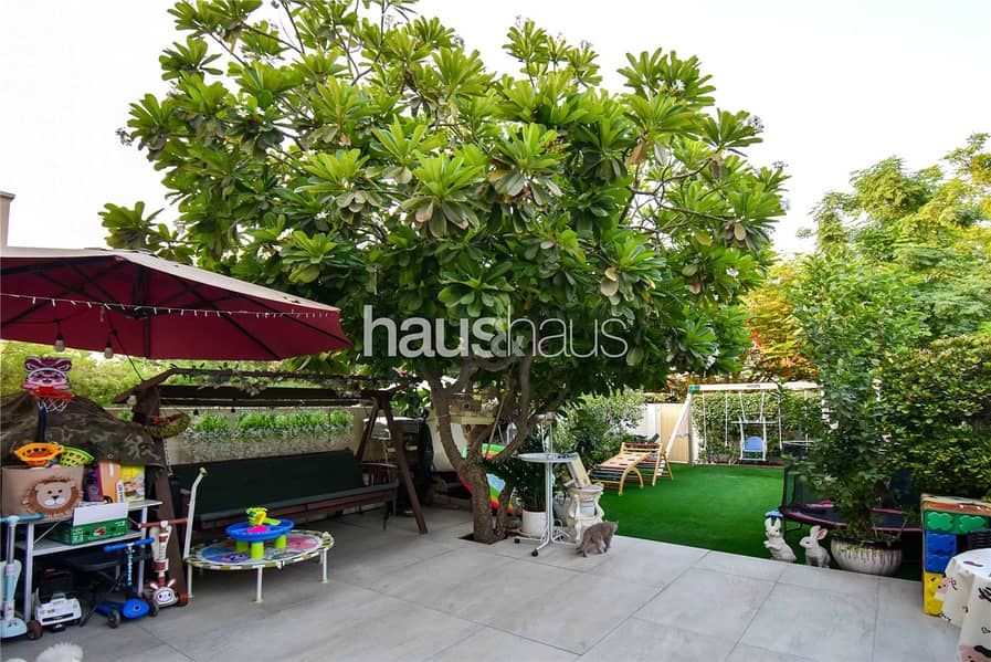 Exclusive | Large Plot | Beautiful Private Garden Exclusive | Large Plot | Beautiful Private Garden
