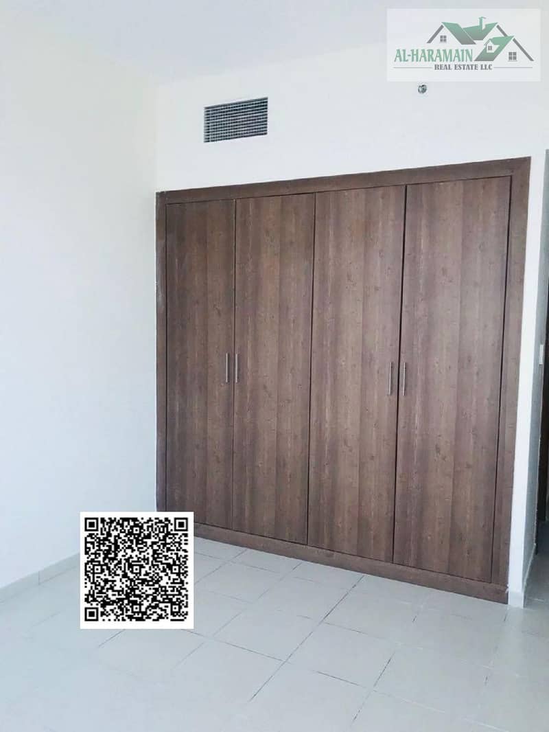 8 Bedroom. jpg