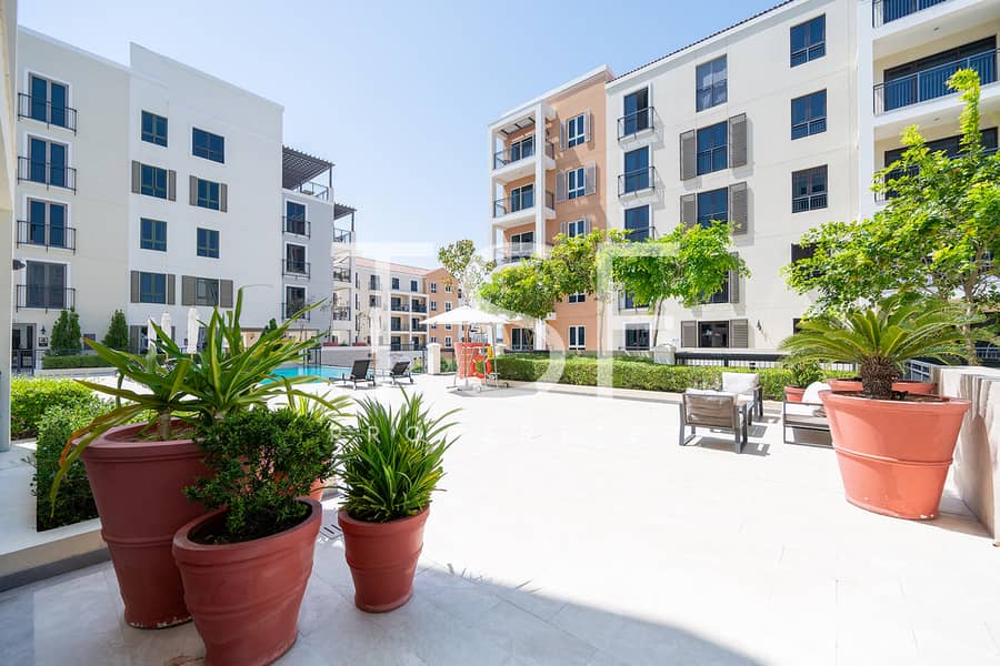 33 Unit112-B5,-LaCote-33. jpg