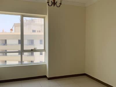 1 Bedroom Apartment for Rent in Al Qasimia, Sharjah - 1 BHK with Open Kitchen + Maintenance Free – Close to Dubai Exit in Al Qasimia, Sharjah