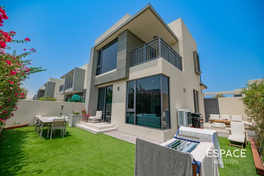 位于迪拜山庄,枫叶社区,枫叶1号公寓 4 卧室的别墅 300000 AED - 11951036 位于迪拜山庄,枫叶社区,枫叶1号公寓 4 卧室的别墅 300000 AED - 11951036