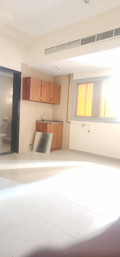 Studio for Rent in Bu Tina, Sharjah - 20250529_101001. jpg