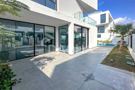 6 Bedroom Villa for Rent in Al Barari, Dubai - Elegant | Huge Layout | Private Pool | Elevator