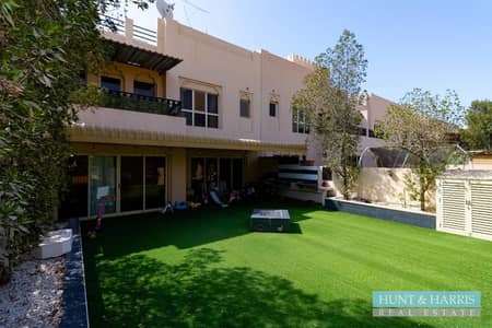 4 Bedroom Townhouse for Rent in Al Hamra Village, Ras Al Khaimah - 4 Bedroom for Rent Al Hamra Village - Golf View - Maids Room