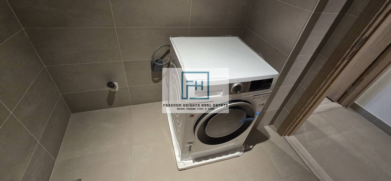 70 ef7c96ce-d9ce-45cd-9672-be1472930144. jpg