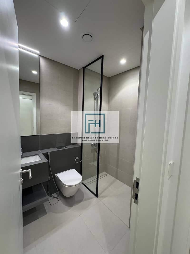 15 7754ac08-7e62-4cad-ad89-a0b99e4aa426. jpg