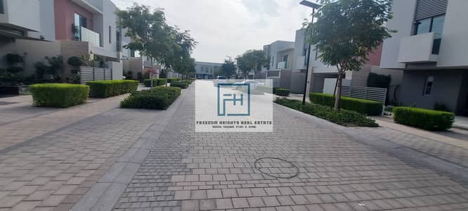 姆瓦伊莱社区， 夏尔迦 3 卧室别墅待售 - WhatsApp Image 2025-04-18 at 1.05. 17 PM (2). jpeg
