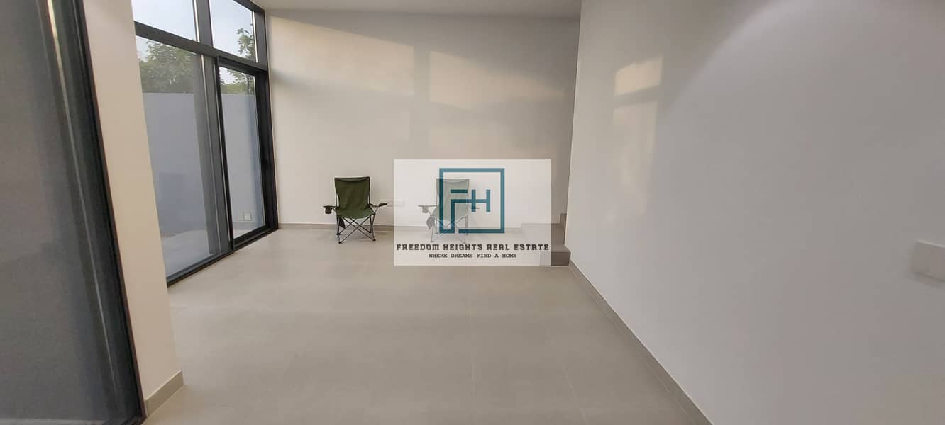 20 1000112285. jpg