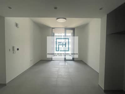 2 Bedroom Apartment for Rent in Aljada, Sharjah - WhatsApp Image 2025-05-18 at 11.02. 21 PM. jpeg