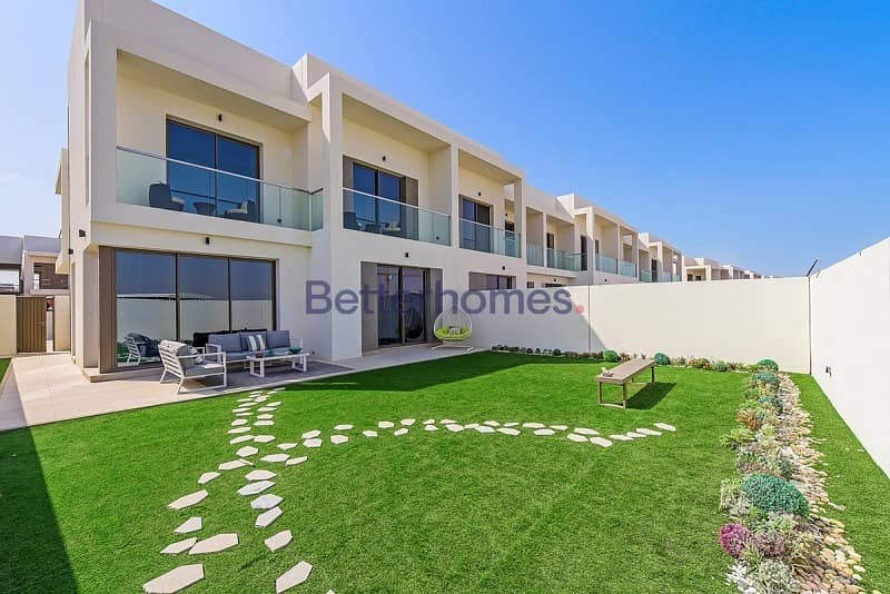 Negotiable 3 Bedrooms Corner Townhouse in Yas Acres