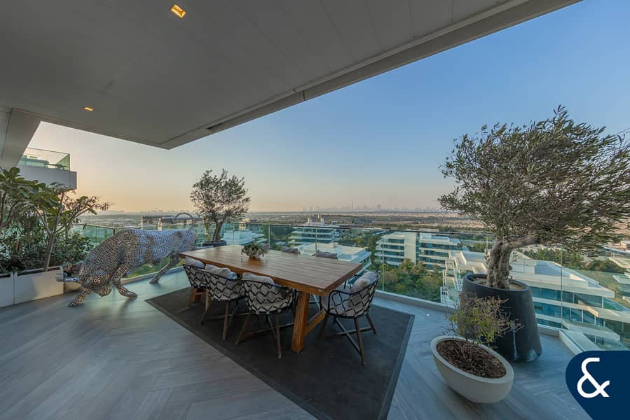 Penthouse | Magnificent Views | Upgraded