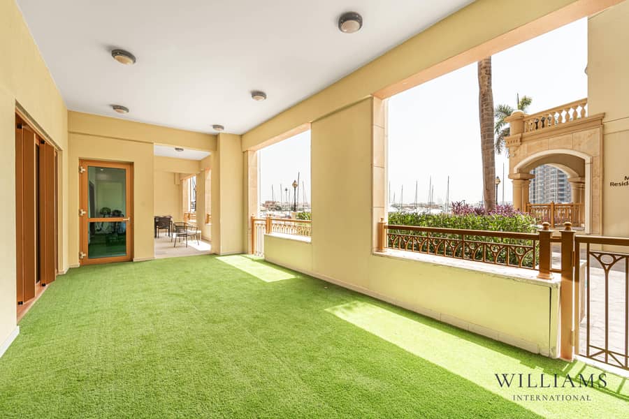 HUGE TRIPLE TERRACE | VOT | MARINA VIEWS