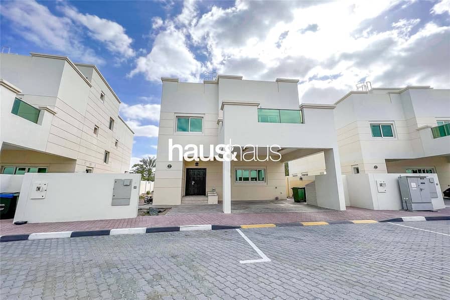 位于朱美拉环形村(JVC),环形别墅区 4 卧室的别墅 280000 AED - 11954601 位于朱美拉环形村(JVC),环形别墅区 4 卧室的别墅 280000 AED - 11954601