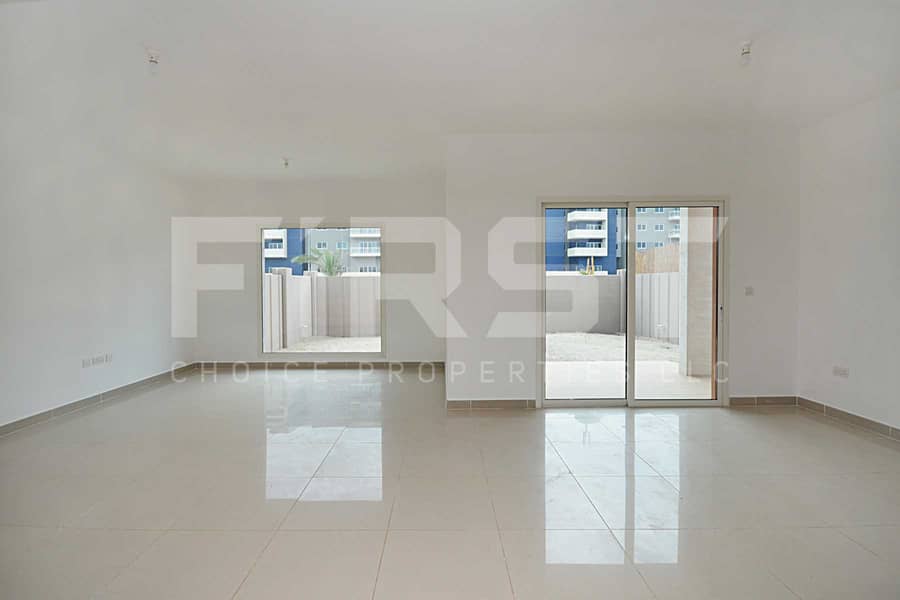 7 Internal Photo of 4 Bedroom Villa in Al Reef Villas Al Reef Abu Dhabi UAE (11). jpg