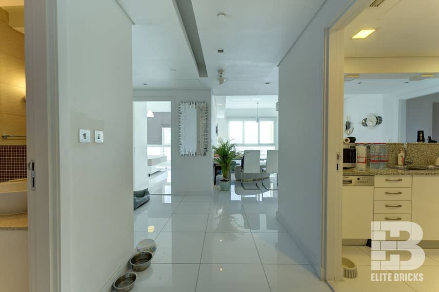 6 01Interior. jpg