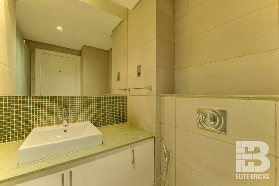 13 21Interior2. jpg