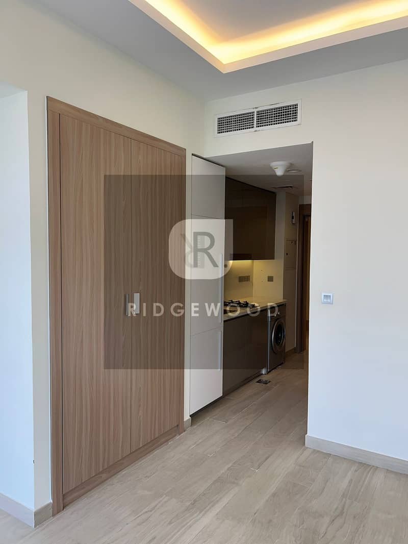 3 RIDGEWOOD REAL ESTATE 007 (7). jpg