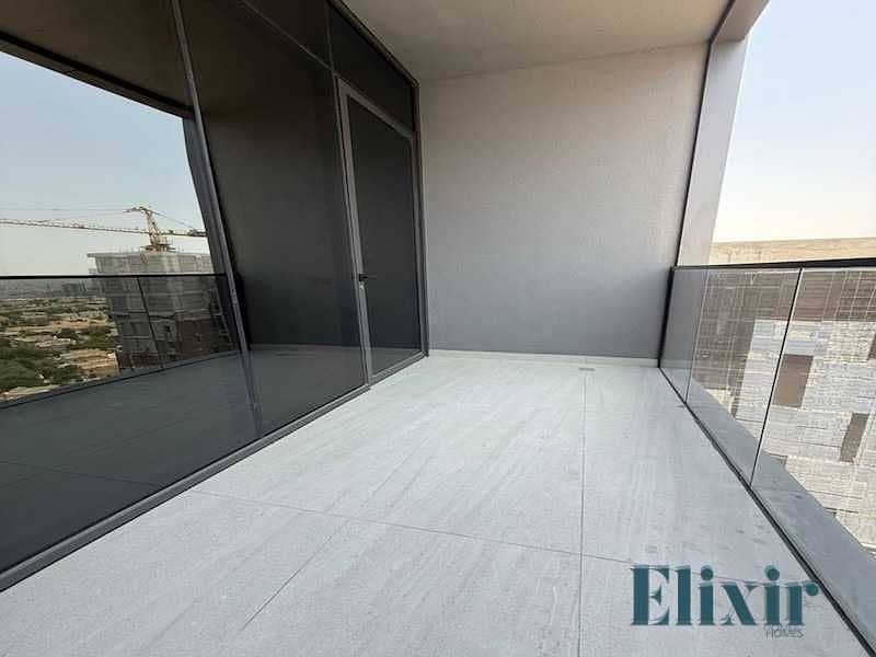 New studio | High floor | Rooftop pool