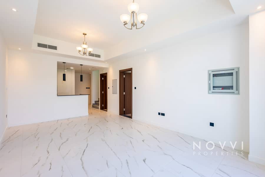 Single Row | Modern | 4BR Plus Maid Single Row | Modern | 4BR Plus Maid