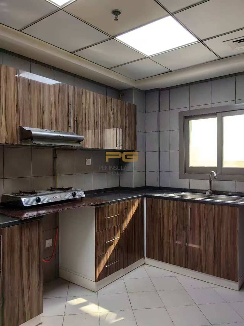 2 B8273857. jpg