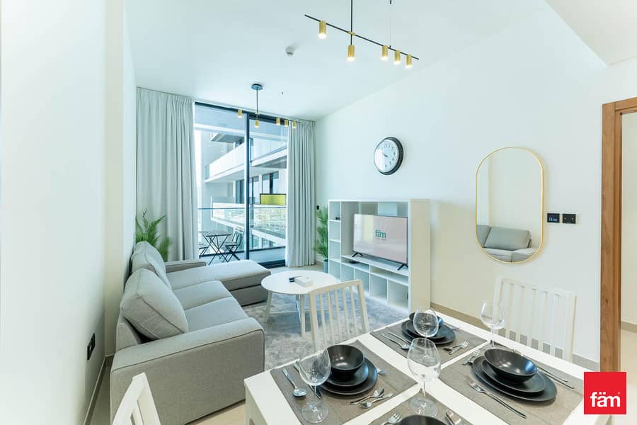 Modern 1BR | Pool Outlook | Near Circle Mall Modern 1BR | Pool Outlook | Near Circle Mall