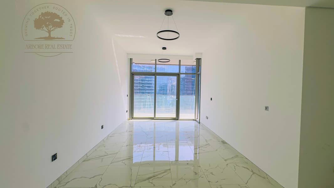 2 LIVING ROOM 01. jpg
