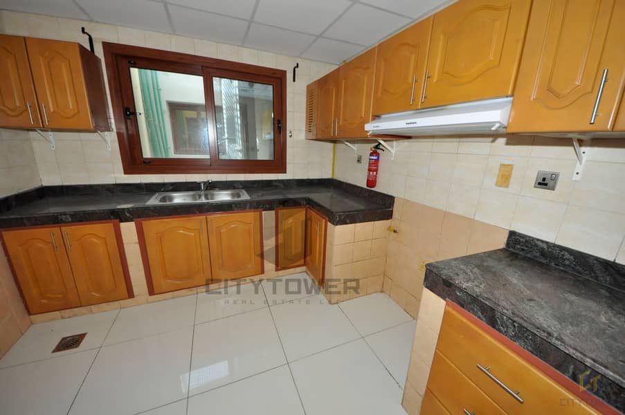 6 KItchen332. jpg