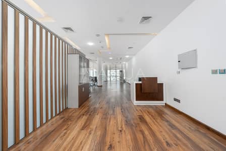 Office for Rent in Business Bay, Dubai - Spacious Office | Park Lane Tower | Near Metro