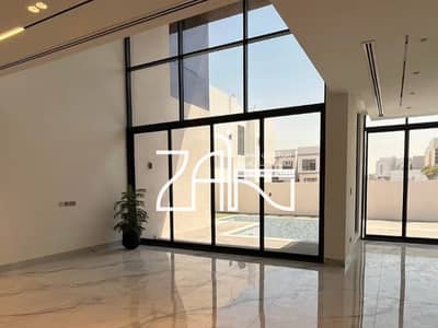 5 Bedroom Villa for Sale in Yas Island, Abu Dhabi - Luxury 5BR+Maid with Large Garden - Prime Location