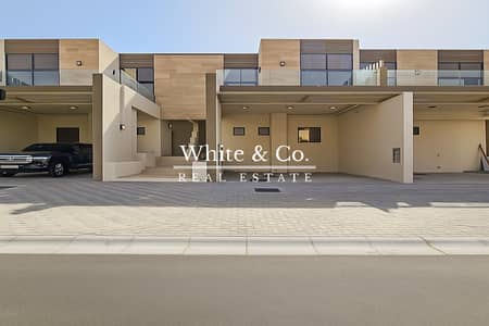 4 Bedroom Townhouse for Sale in Mohammed Bin Rashid City, Dubai - Handed Over | Maids Room |  Brand New